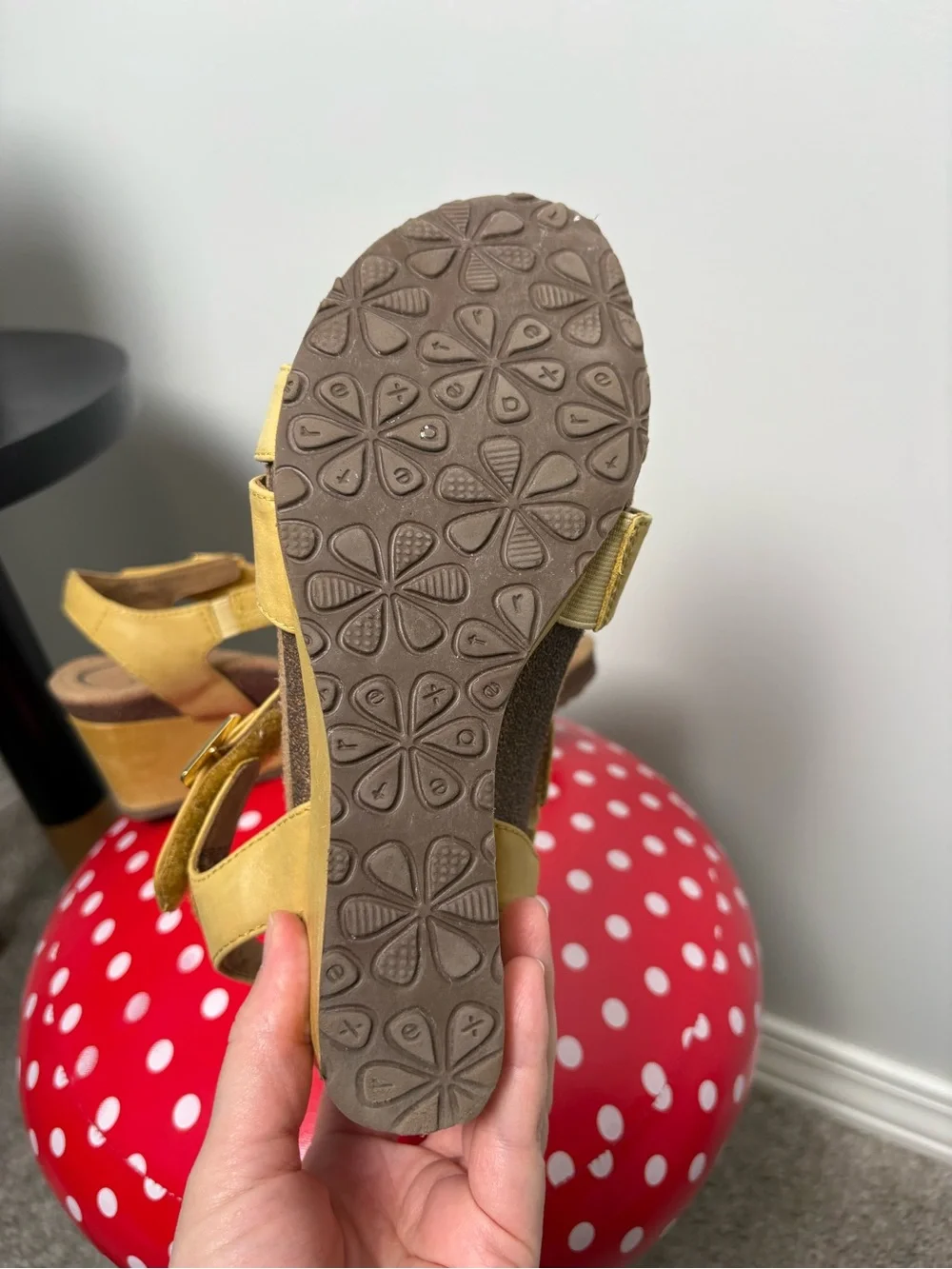 Aetrex Keira Yellow Wedges